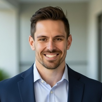 Weston Kalogeridis Headshot